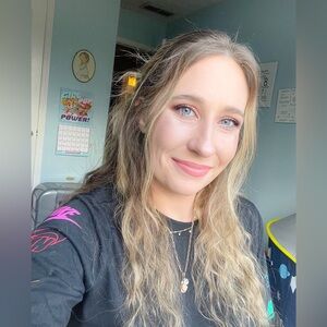 Meet your Posher, Briana